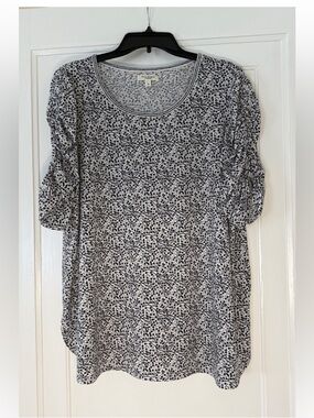 Max Studio Printed Blouse 1X | Ruched Sleeve | Black & White | Work Top Stretch